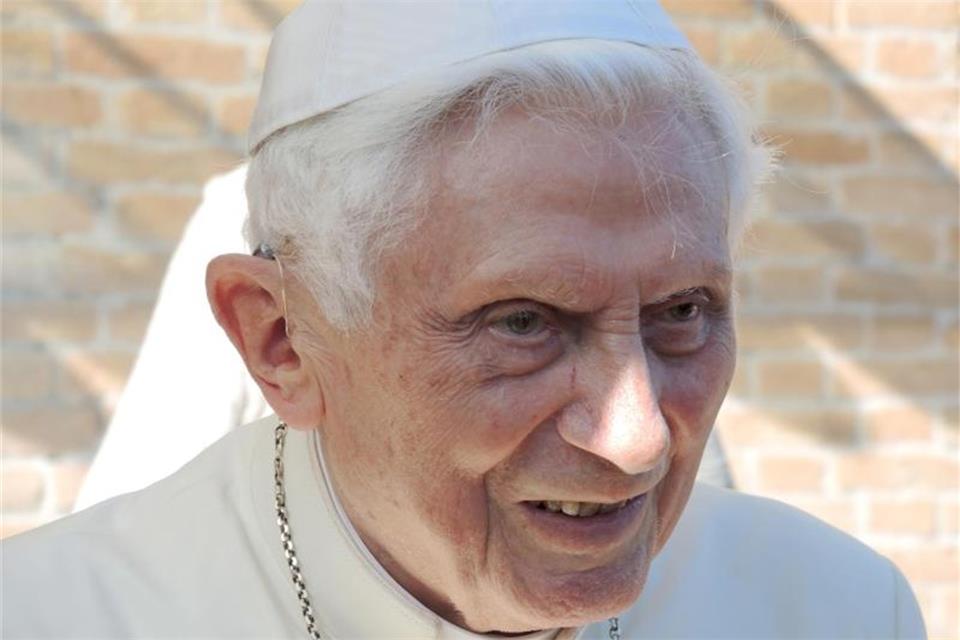 Neue Ratzinger-Biografie mit brisanten Aussagen 