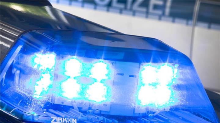 Dreister Dieb stiehlt Einnahmen von Erdbeer-Verkauf 
