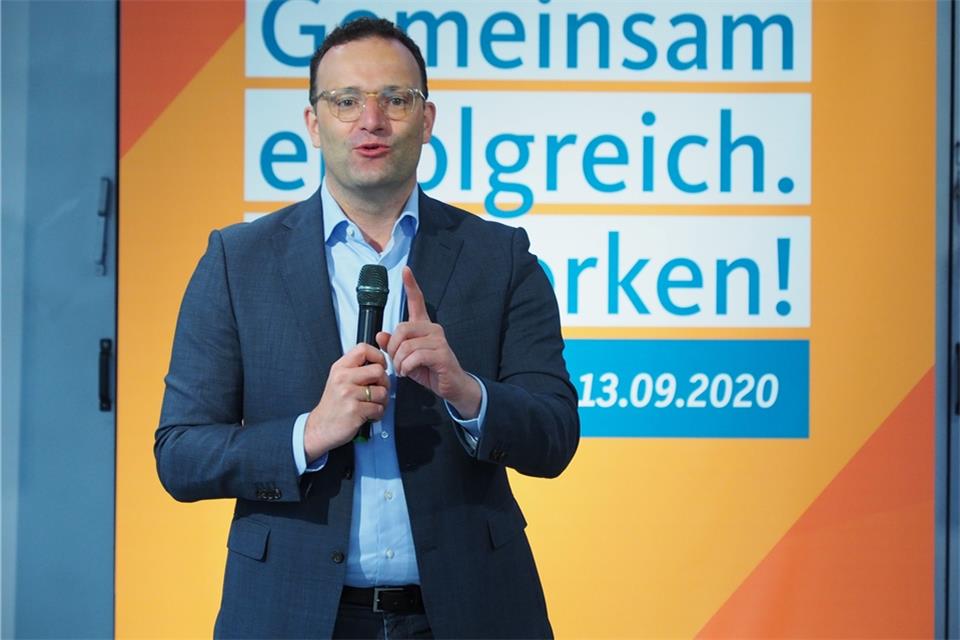 Die Dynamik der Neu-Infektionen macht Spahn Sorgen Die Dynamik der Neu-Infektionen macht Spahn Sorgen