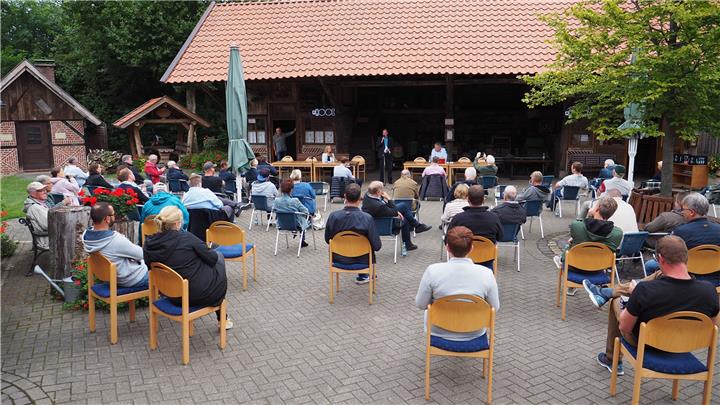 Diskussionsabend mit den Borkener Bürgermeisterkandidaten in Marbeck 