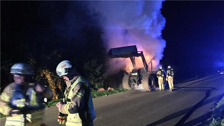 Trecker fängt Feuer 