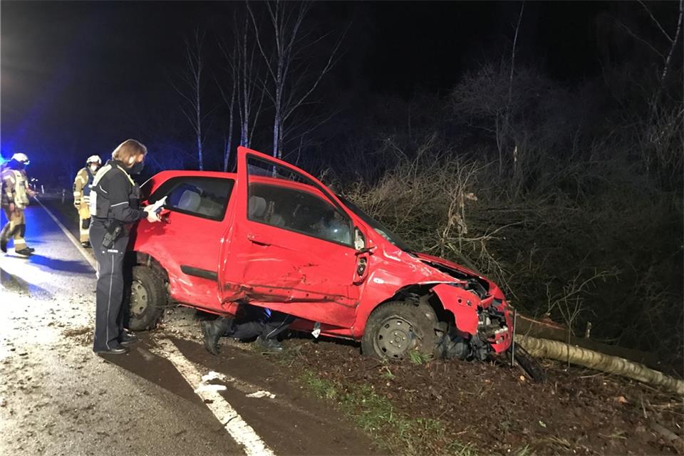 Autofahrer aus Bocholt verletzt