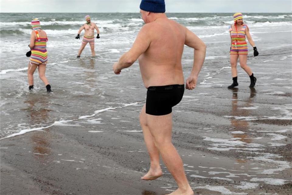 Lockdown-Trend Eisbaden: Heilsversprechen oder Risiko? 