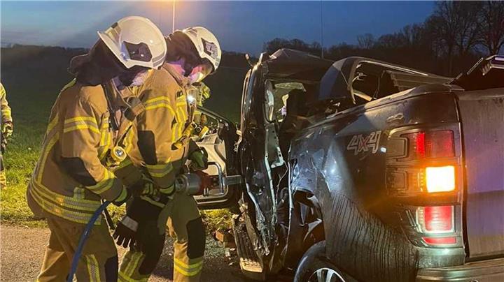 Schwerer Verkehrsunfall in Erle 