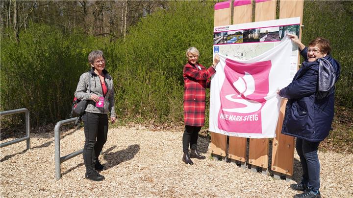 Wanderweg: Hohe Mark Steig eröffnet 