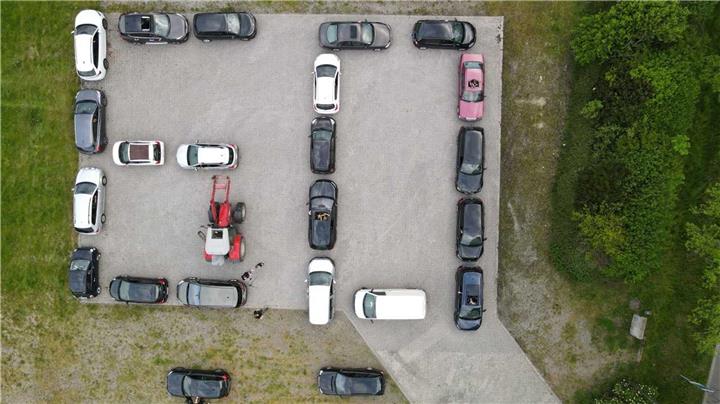 Erler Jäger feiern mit einer Auto-Aktion 