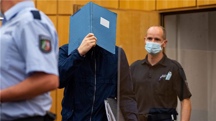  14 Jahre Haft und Sicherungsverwahrung für Adrian V. 