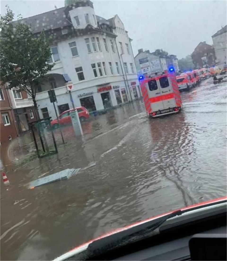 Überflutungen: Weitere Feuerwehrkräfte aus dem Kreis unterwegs 