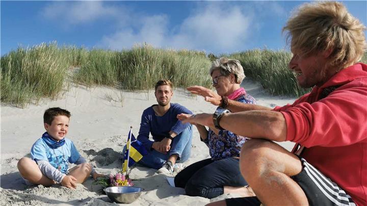 Taufe mit Meerwasser in den Dünen 