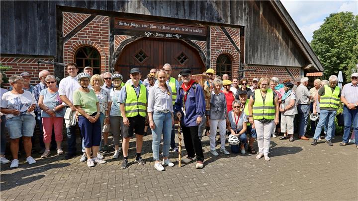 Heimatverein Marbeck weiht Schutzbehausungen ein Heimatverein Marbeck weiht Schutzbehausungen ein