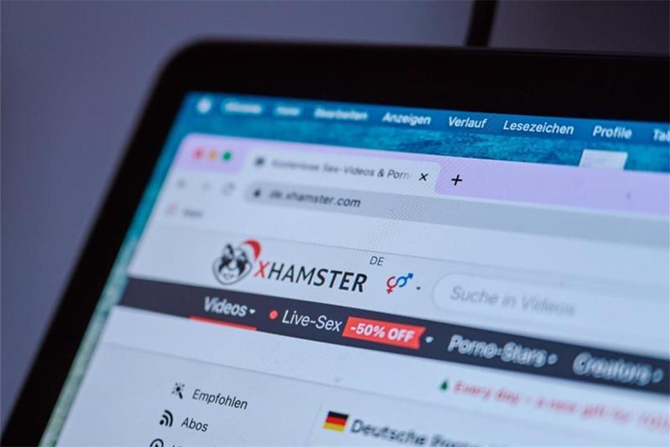 Problemfall Porno: Portal xHamster droht Netzsperre 