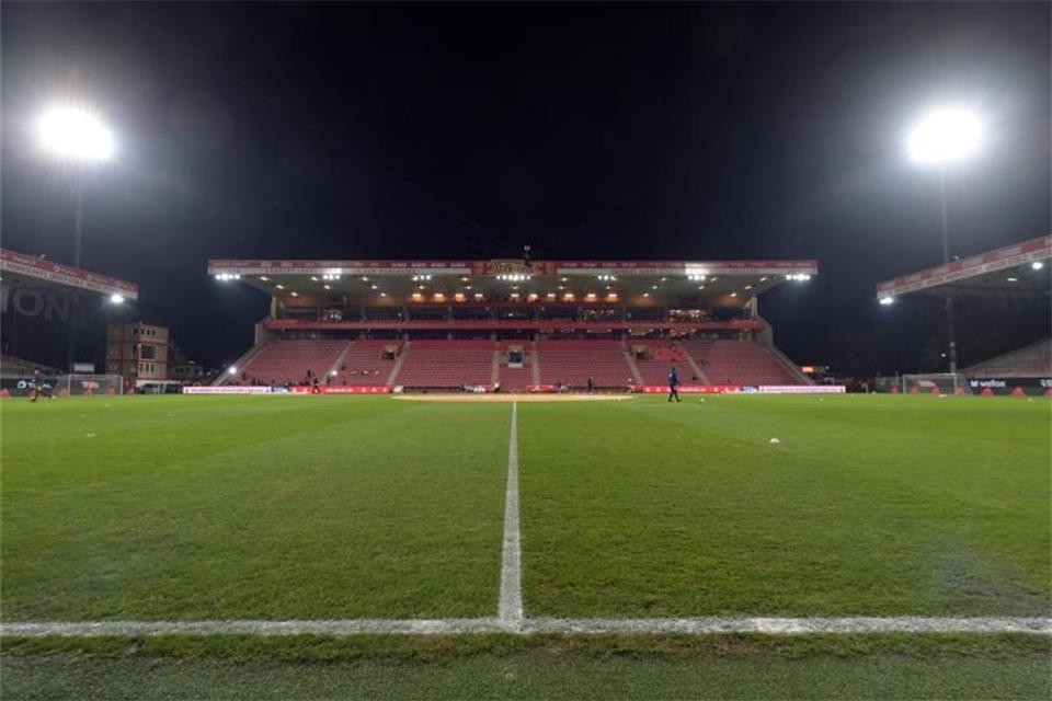 Union muss weiter mit Stadionausbau warten Union muss weiter mit Stadionausbau warten