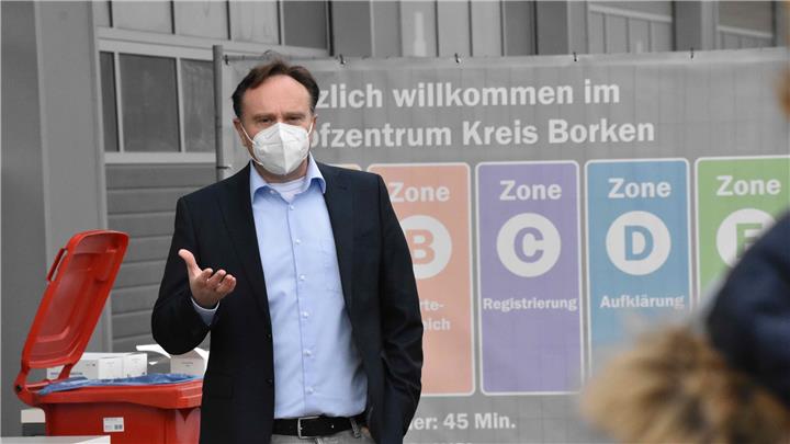 Landrat Zwicker fällt für Sitzung des Kreistags aus Landrat Zwicker fällt für Sitzung des Kreistags aus