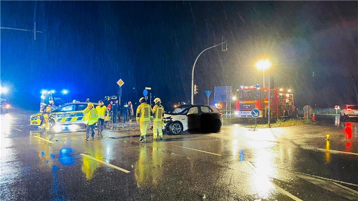 Eine Verletzte bei Unfall auf der B70 in Raesfeld 