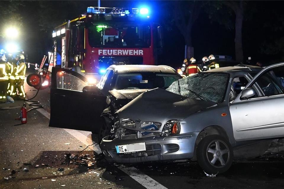 Tödlicher Unfall in Dorsten: Autofahrer (24) stirbt auf dem Marler Damm
