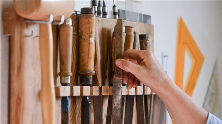 Jugendliche bauen ihren Treffpunkt selbst 