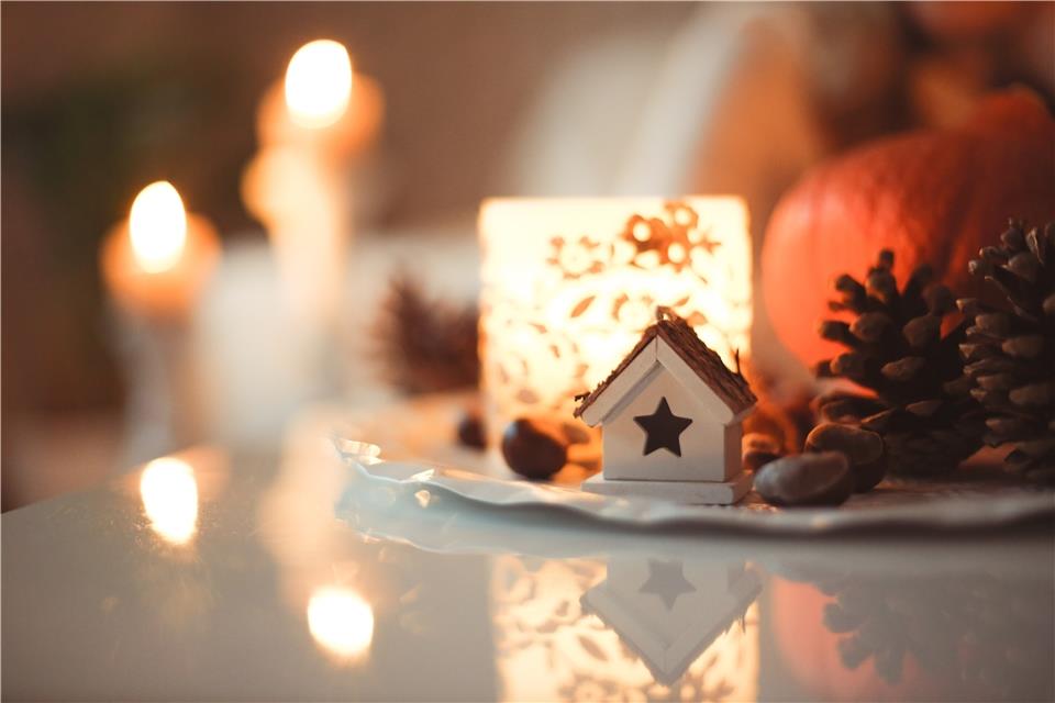 Junge Weihnachts-Experten freuen sich aufs Fest