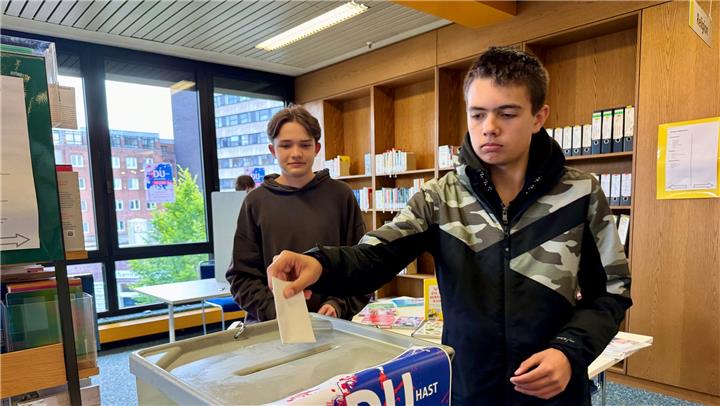 Europawahl für Unter-16-Jährige in der Remigius-Bücherei 