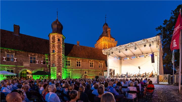Raesfelder Schlosshof wird wieder zur „Musiklandschaft“ 