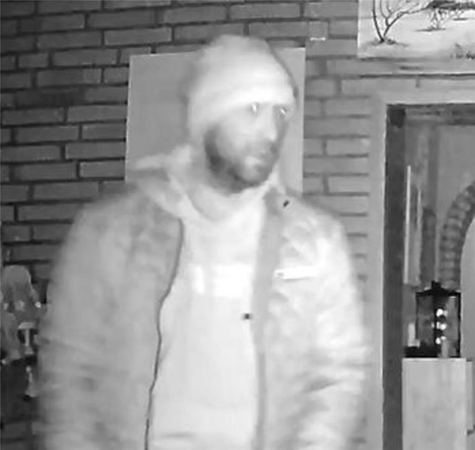 Nach Einbruch in Erler Wohnhaus: Polizei fahndet mit Foto nach Tätern 