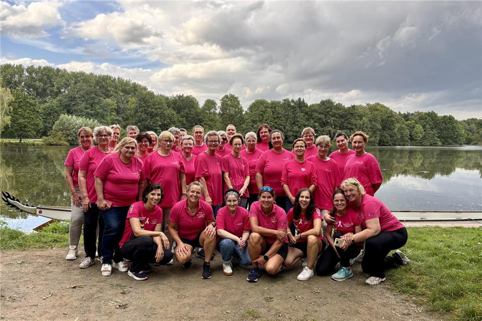 Alle im Boot beim Thema Brustkrebs: Pink-Paddling-Aktion auf Pröbstingsee Alle im Boot beim Thema Brustkrebs: Pink-Paddling-Aktion auf Pröbstingsee