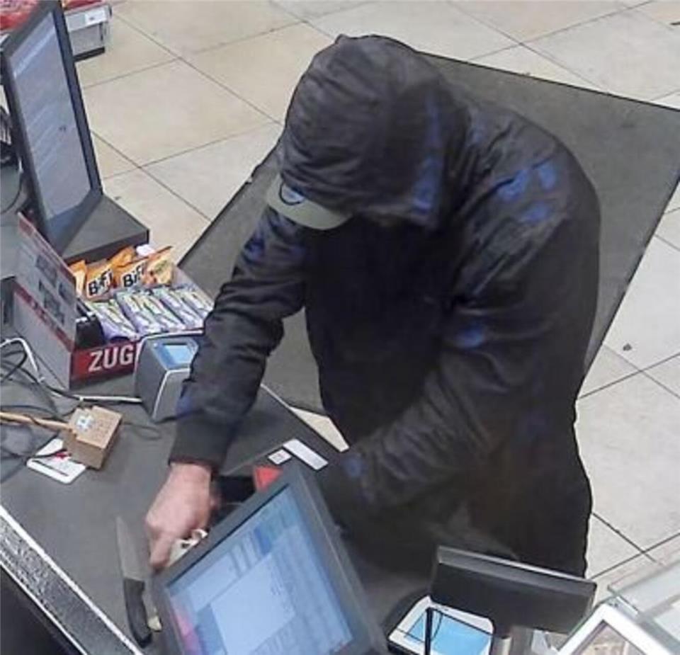 Polizei sucht mit Phantombild nach Tankstellenräuber in Legden 