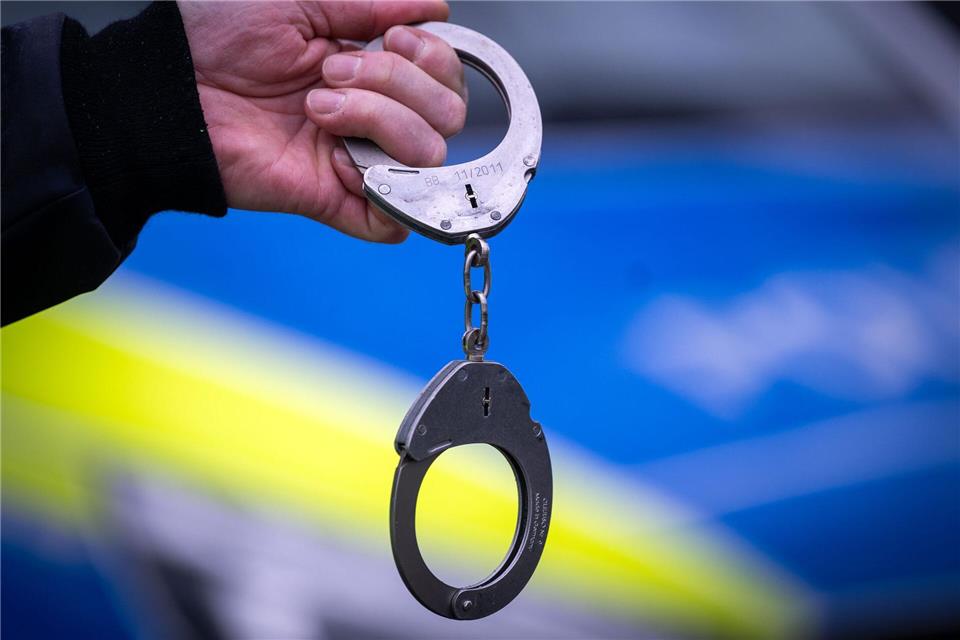 Verdächtige Frau aus Gronau nach Messerangriff in Untersuchungshaft