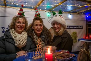 Burloer Weihnachtsmarkt lockt Besucher