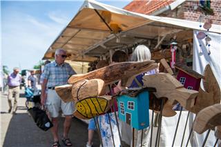 Bauernmarkt zieht Besucher an
