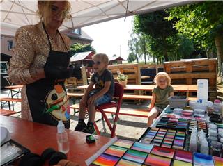 Büchermarkt rund um das Schloss in Raesfeld
