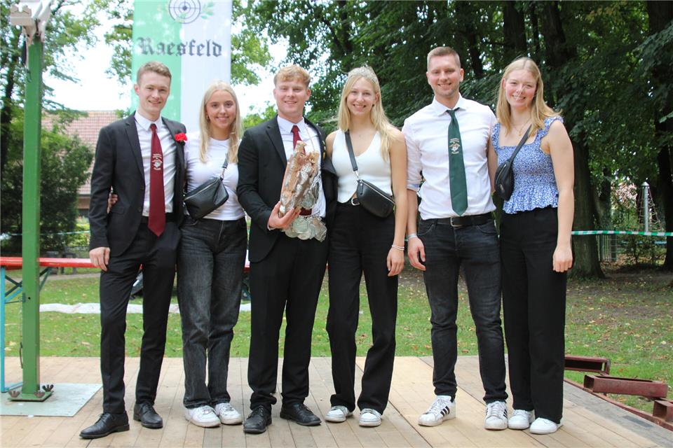 Bilden die Throngemeinschaft in Raesfeld (v.l.): Frank Möllmann, Rieke Butenweg, Peter Timmermann, Meike Terhardt, Milan Hoffmann und Leah Leiting.