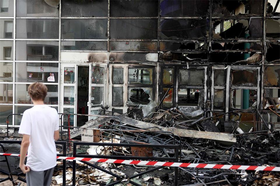 Bildungsminister Geffray setzt nach Tagen des Protests auf Dialog. (Archivbild)Romain Perrocheau/AFP/dpa