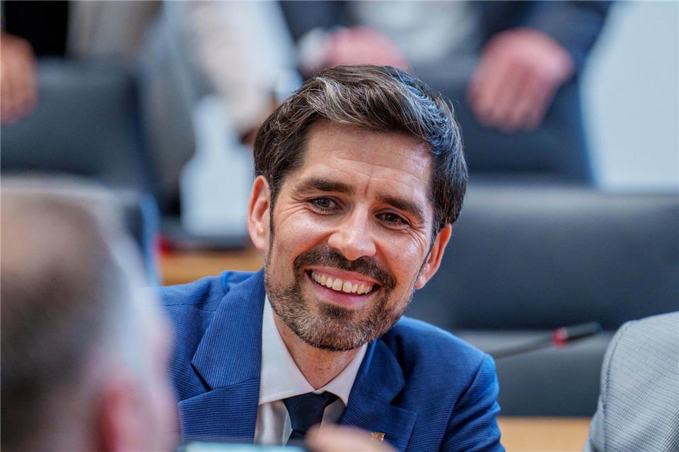 Bildungsminister Sven Teuber (SPD) stellt seine Digitalstrategie vor. (Archivbild)Andreas Arnold/dpa