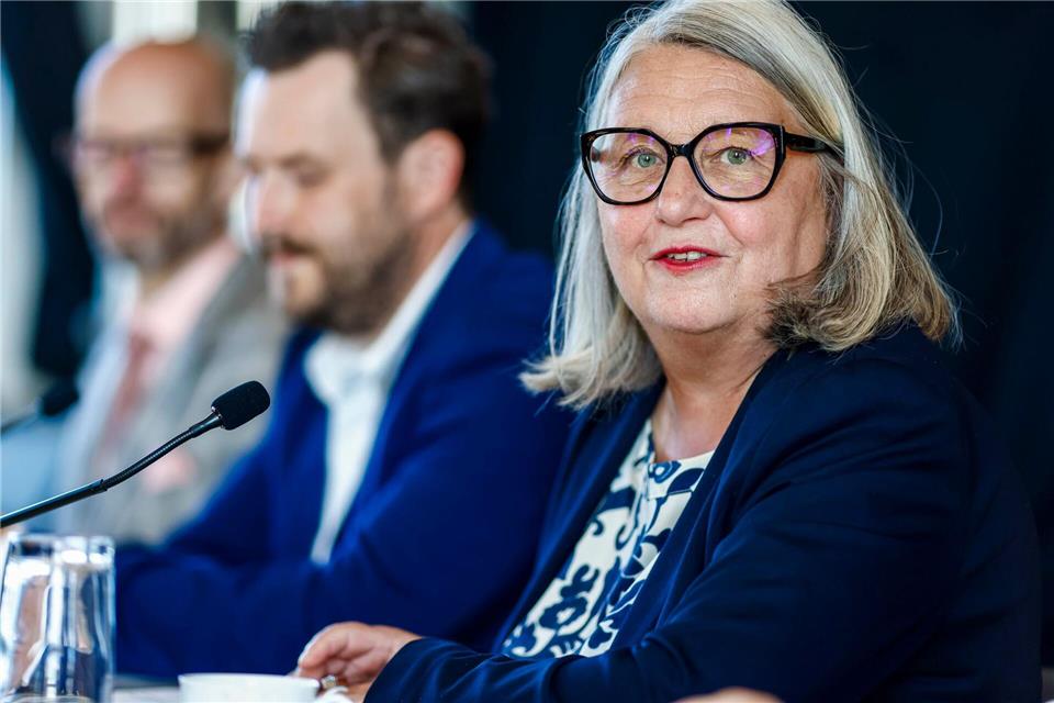 Bildungsministerin Stenke berichtet von höheren Schüler- und Lehrerzahlen.Frank Molter/dpa