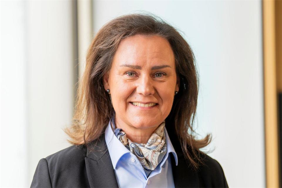 Bildungsministerin Ute Eiling-Hütig (CDU) sieht Chancen in Games für Kinder und Jugendliche. (Archivbild)Andreas Arnold/dpa