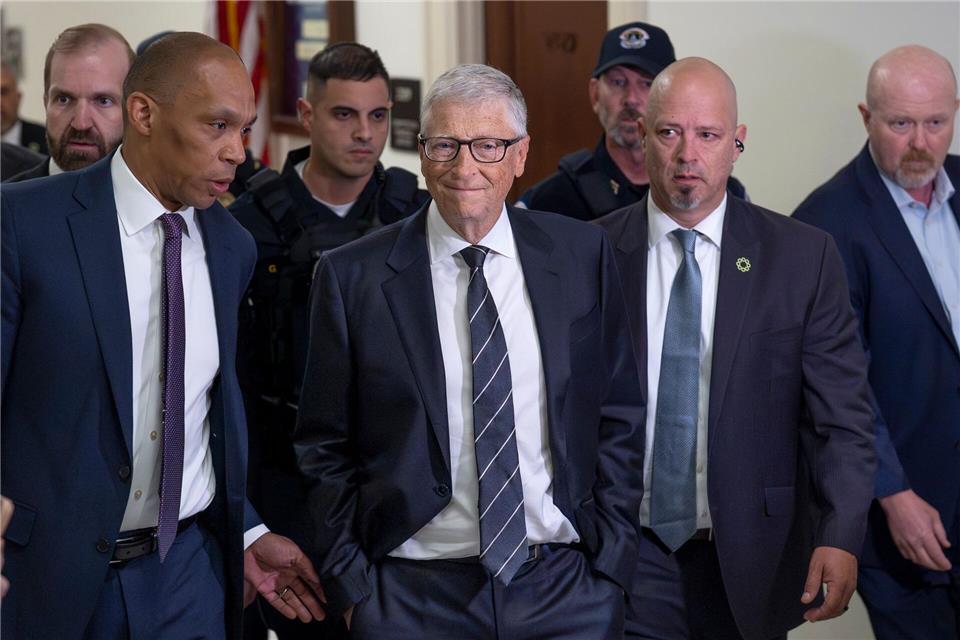 Bill Gates sagt im Kontrollausschuss aus.J. Scott Applewhite/AP/dpa