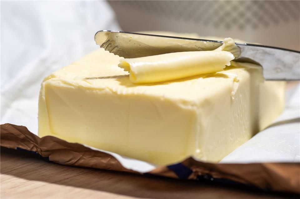 Billig, billiger, Butter - der Preis hat sich mehr als halbiert. (Symbolbild)Hendrik Schmidt/dpa
