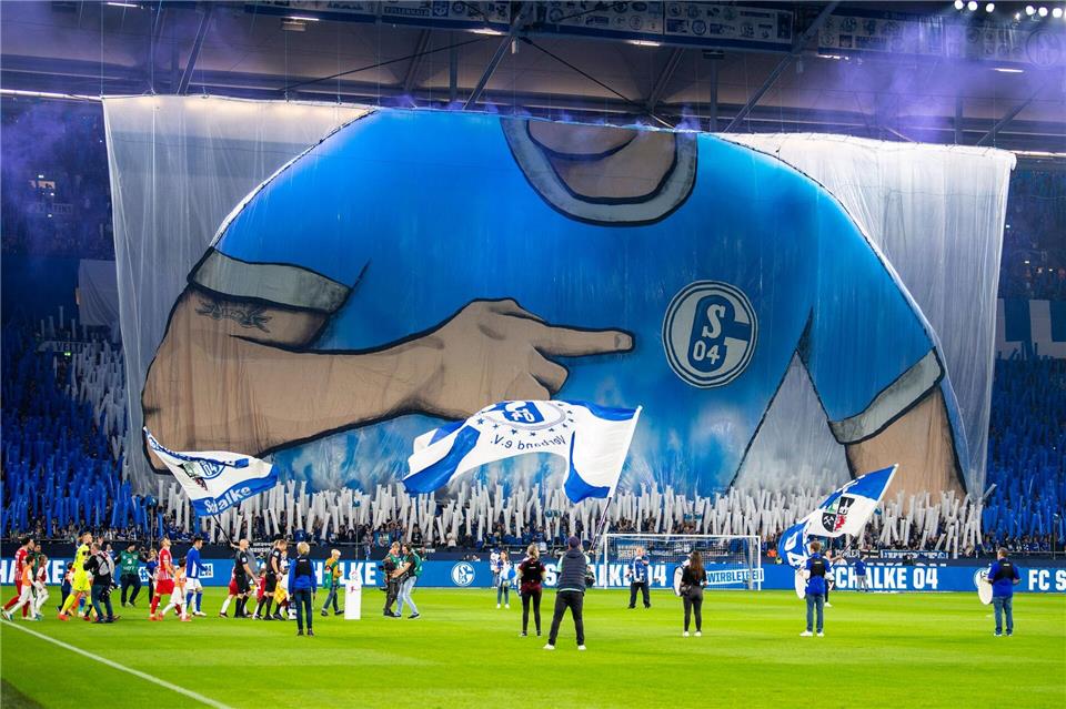 Bis 2031 spielt Schalke im Adidas-Trikot. David Inderlied/Deutsche Presse-Agentur GmbH/dpa