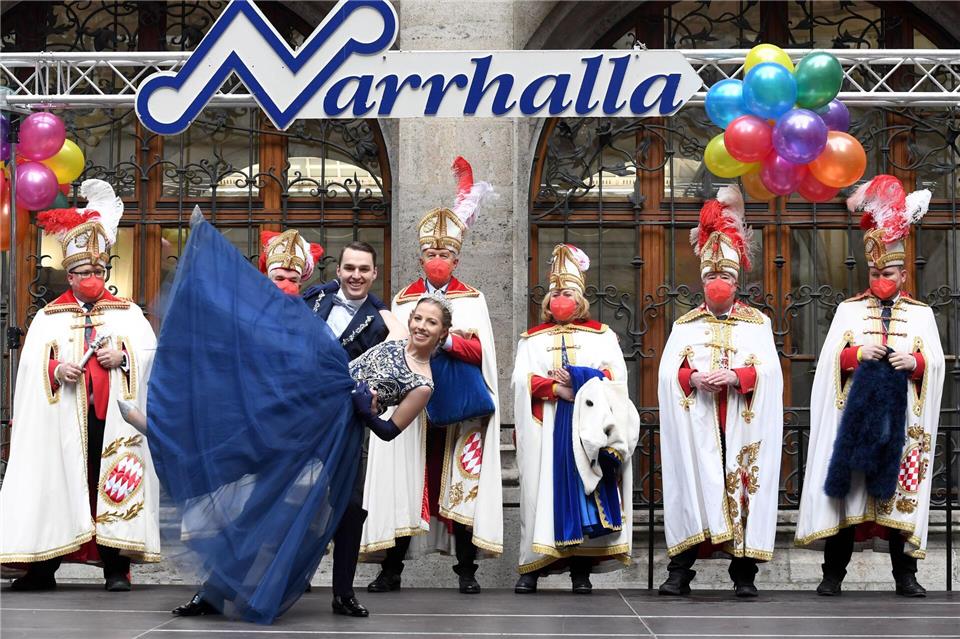 Bis Aschermittwoch übernehmen Prinzenpaare die närrische Regentschaft in ihren Orten. (Archivbild)Felix Hörhager/dpa