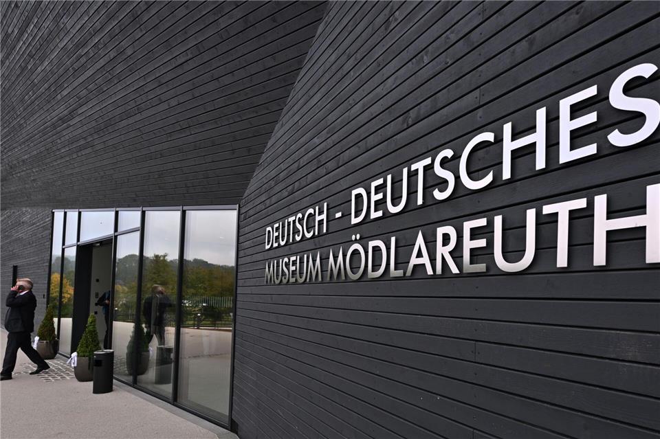 Bis zu 100.000 Gäste kommen jedes Jahr nach Mödlareuth. (Archivbild)Martin Schutt/dpa