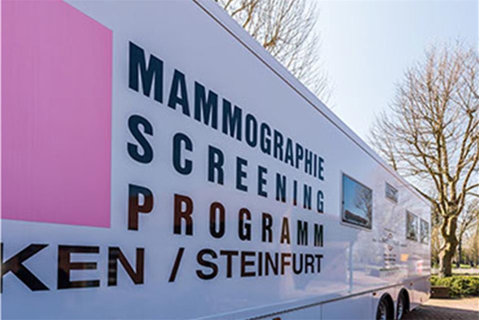 Bis zum 25. Februar steht das Mammobil am Rathaus.
