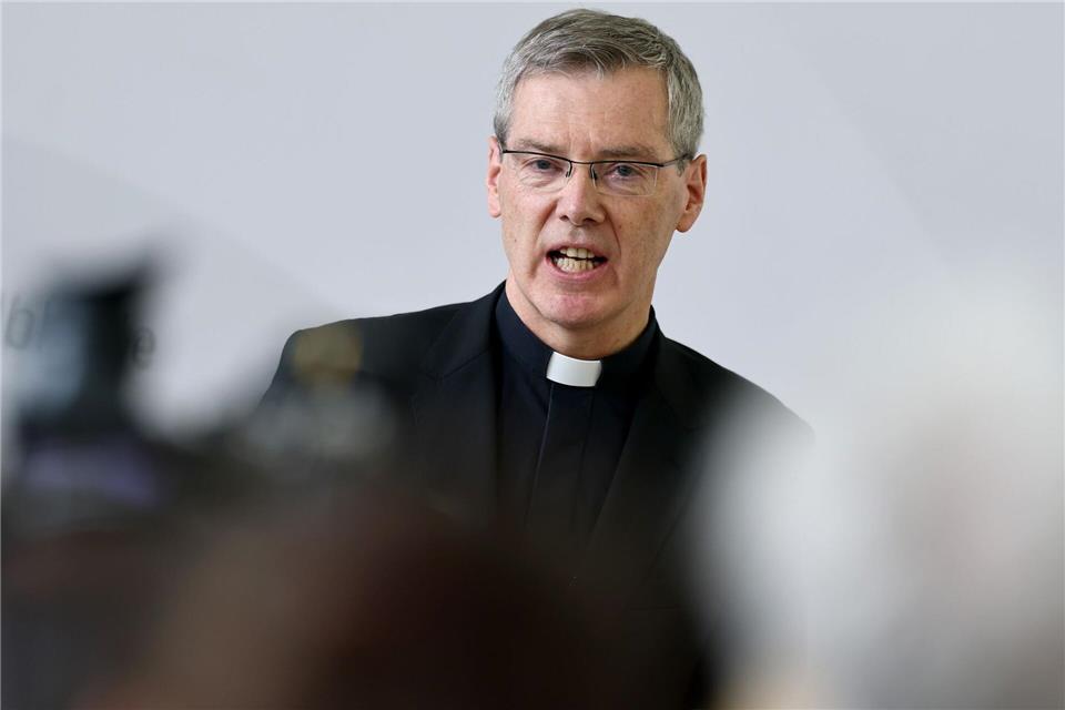 Bischof Heiner Wilmer warnt vor der AfD. (Archivbild)Daniel Löb/dpa