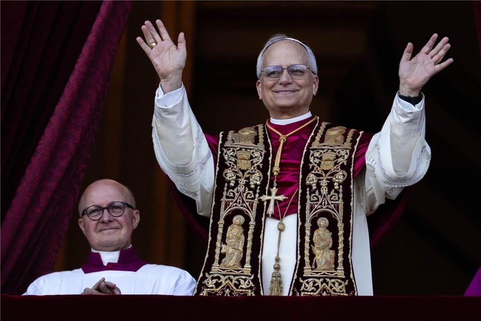 Bischof Heinrich Timmerevers sieht den neuen Pontifex vor großen Herausforderungen. Oliver Weiken/dpa