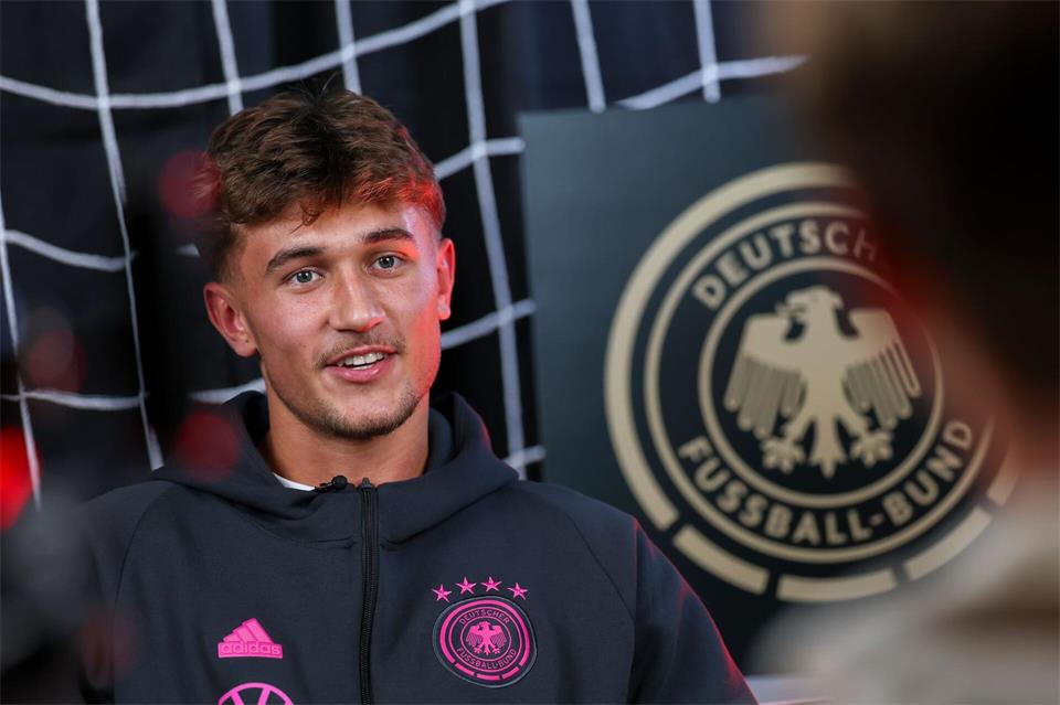 Bischof ist Führungsspieler der U21. (Archivbild)Jan Woitas/dpa