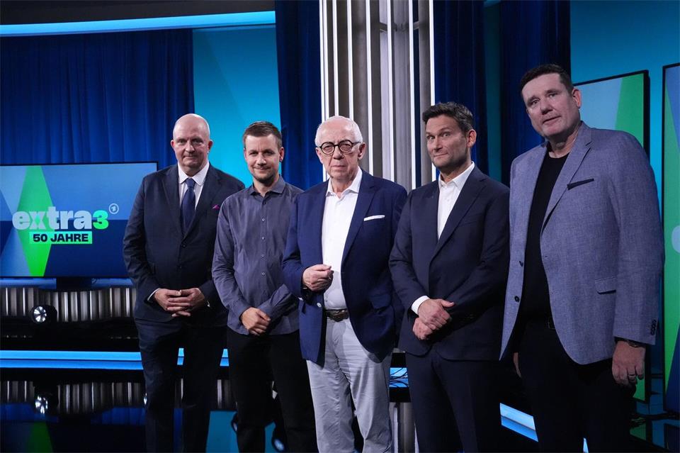 Bislang haben zwölf Männer das Satire-Magazin moderiert, fünf davon hier im Bild: Jörg Thadeusz, Tobias Schlegl, Hans-Jürgen Börner, Christian Ehring und Thomas Pommer.Marcus Brandt/dpa