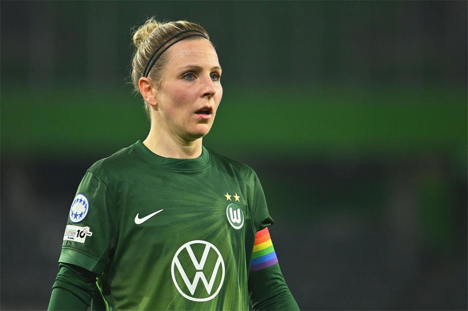 Bitteres Aus für Wolfsburg: Kapitänin Svenja Huth. (Archivbild)Swen Pförtner/dpa