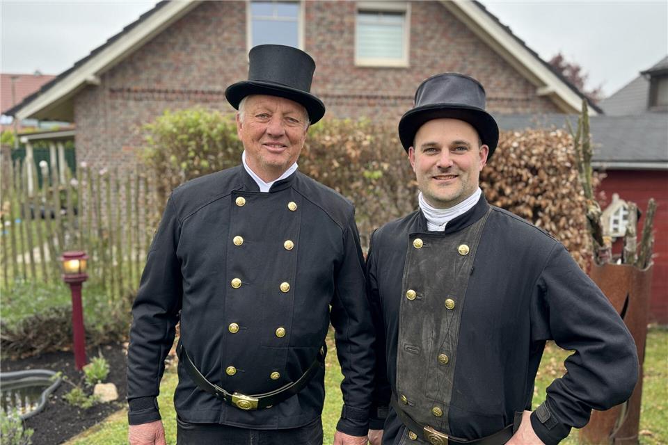 Björn Lütkebohmert (r.) hat von Bernhard Storck den Bezirk Gemen übernommen.