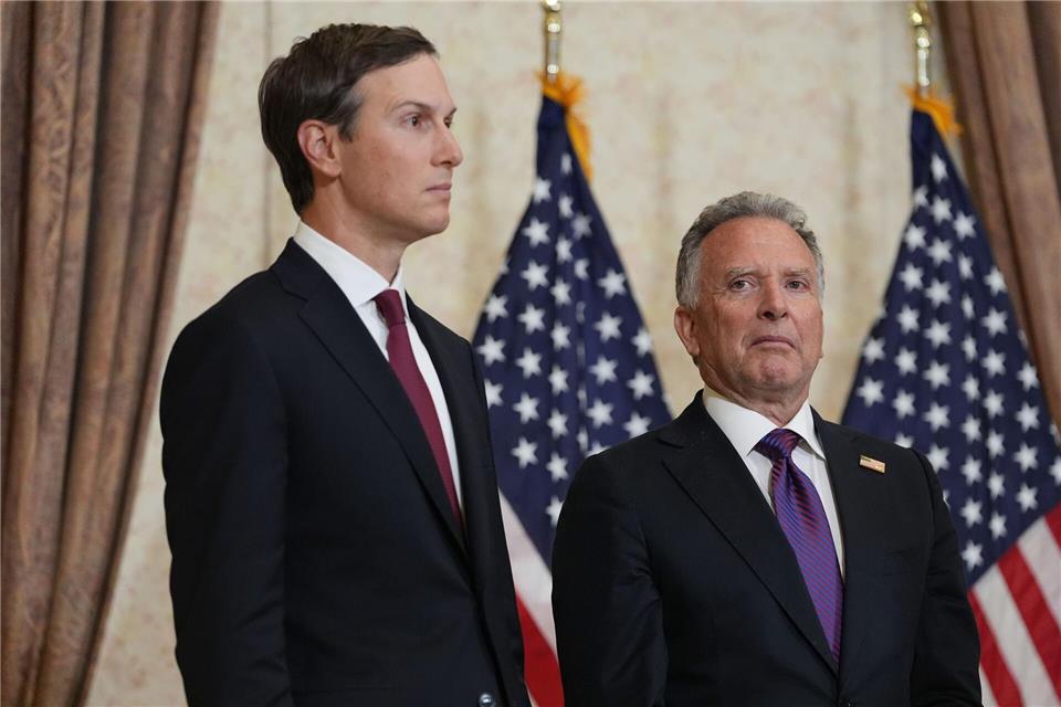 Bleiben nun doch zu Hause: Jared Kushner und Steve Witkoff reisen nicht nach Pakistan. (Archivbild)Jacquelyn Martin/POOL AP/dpa