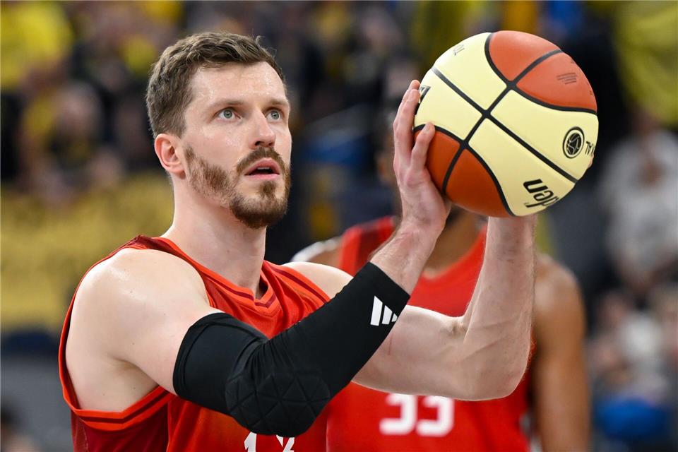 Bleibt bei den Bayern-Basketballern: Welt- und Europameister Andreas Obst. (Archivbild)Sven Hoppe/dpa