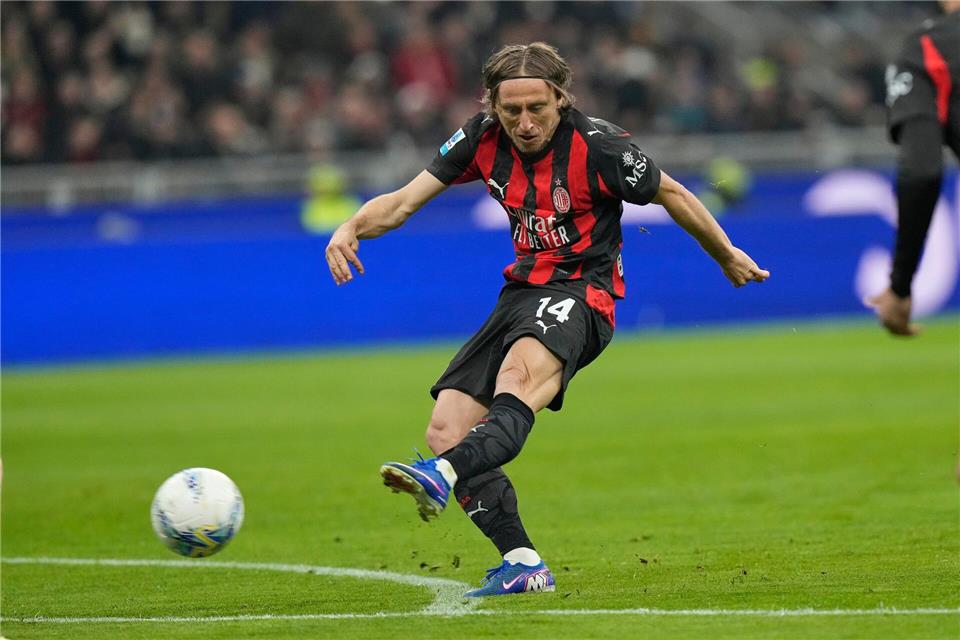 Bleibt in Mailand: Fußball-Star Luka Modric.Luca Bruno/AP/dpa